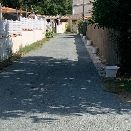 Maison 2 à 10 Minutes à Pieds De La Casa de Férias