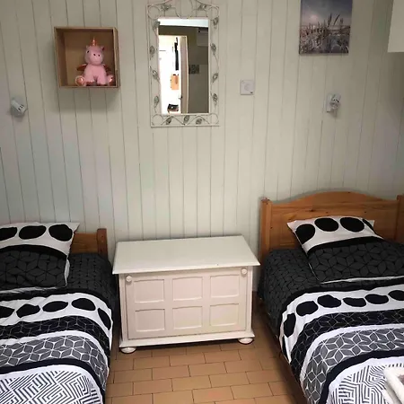 Holiday home Maison 2 A 10 Minutes A Pieds De La