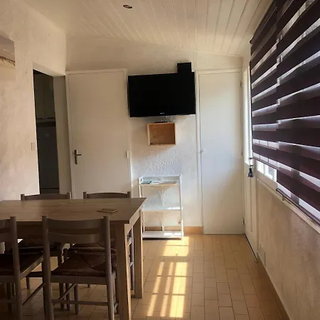Holiday home Maison 2 A 10 Minutes A Pieds De La Saint-Georges-d'Oleron