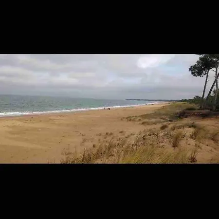 Holiday home Maison 2 A 10 Minutes A Pieds De La *